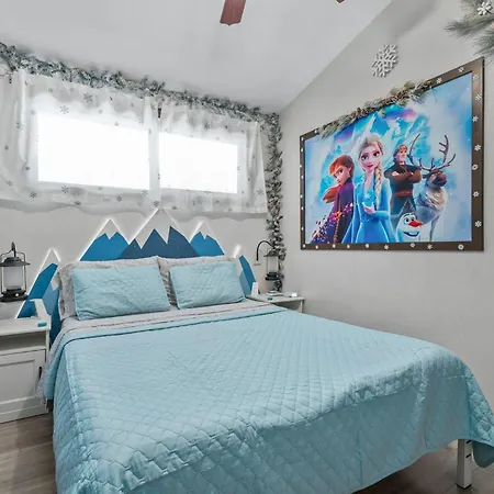 Great Outdoors By Oc Adventure Homes Holiday home Garden Grove