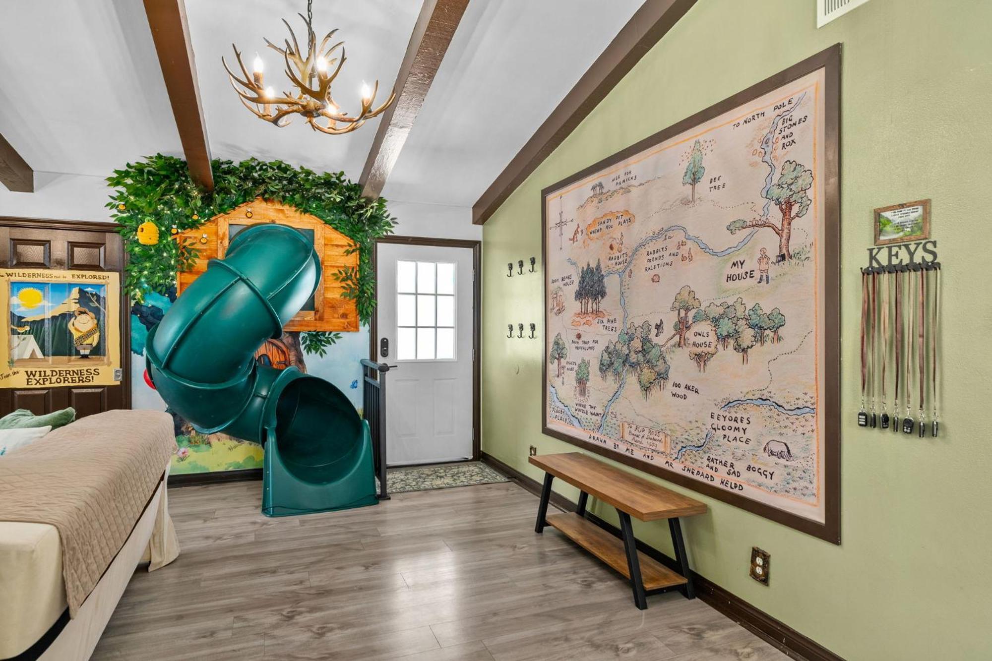 Great Outdoors: Arcade, Golf, Theater, Sauna @more * Garden Grove